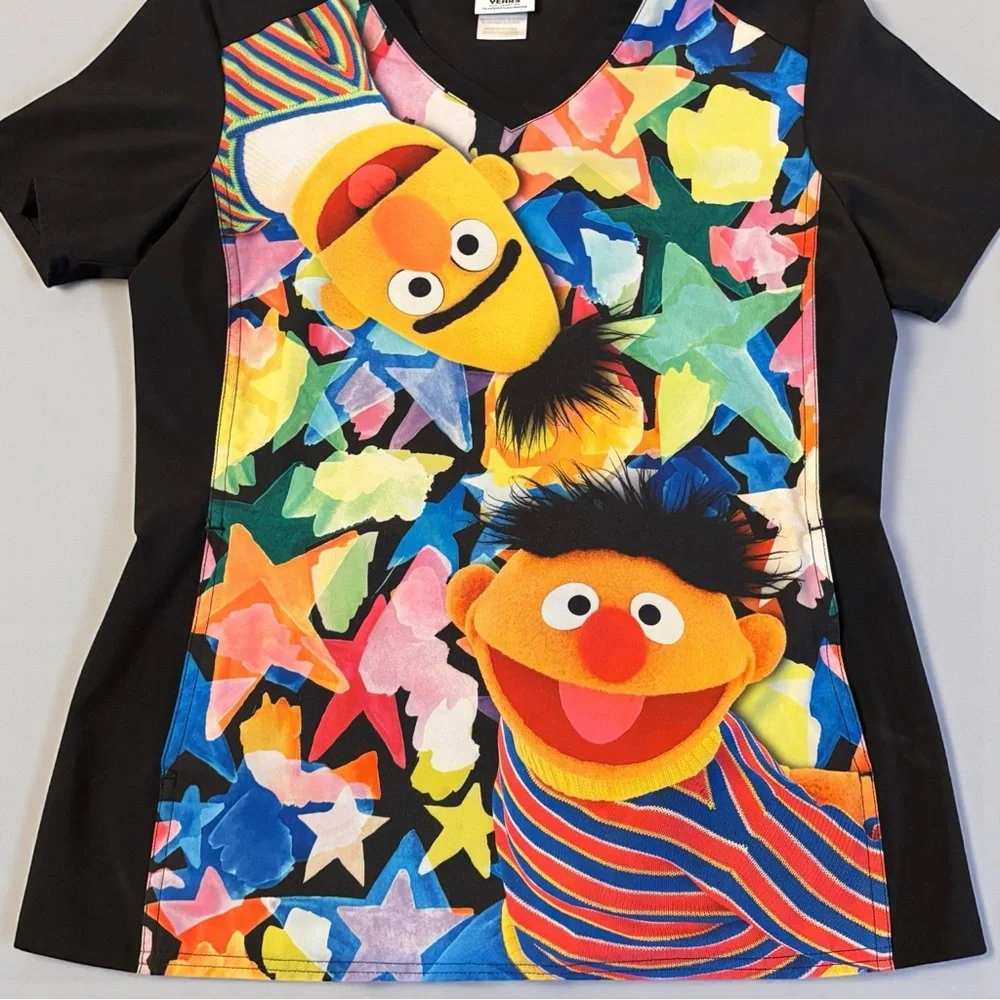 🚨3 for $15 Sesame Street Scrub Top Womens Size Small Bert And Ernie Pediatrics - Picture 3 of 6